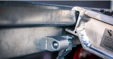 2 Rampes de chargement aluminium lg 2.50m integrees 1